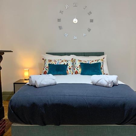 Stamer House By Yourstays, Stylish Quirky House, With 4 Double Bedrooms, Book Now! Stoke-on-Trent Екстер'єр фото