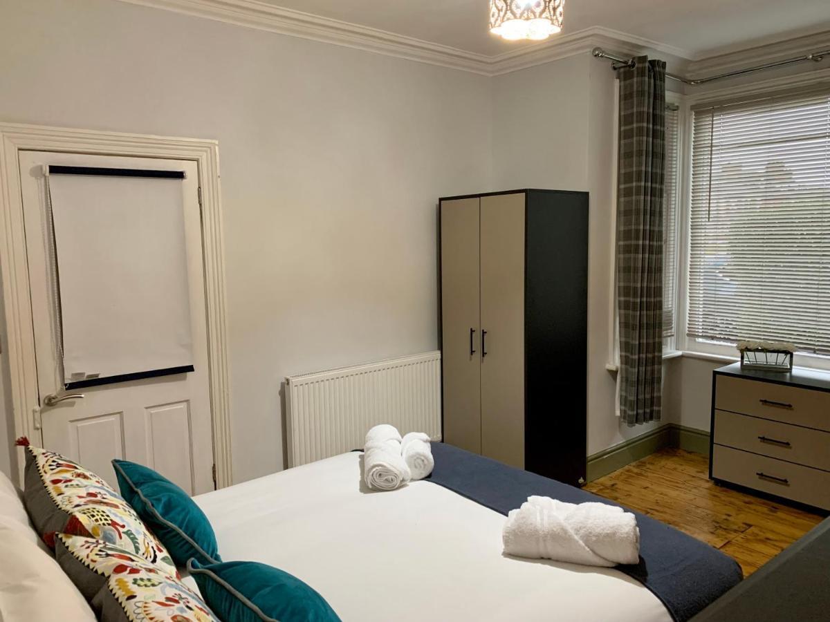 Stamer House By Yourstays, Stylish Quirky House, With 4 Double Bedrooms, Book Now! Stoke-on-Trent Екстер'єр фото